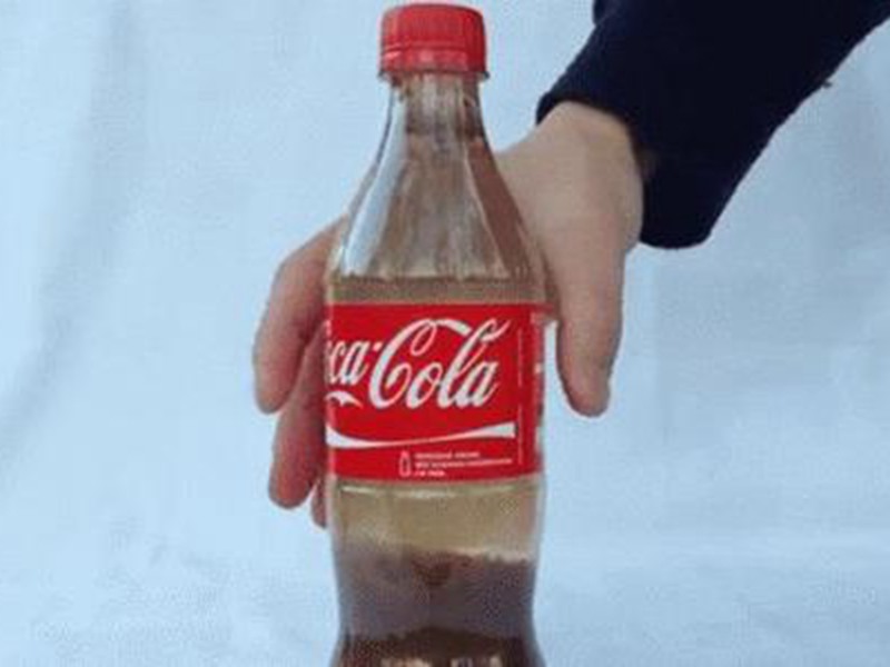 可口可樂公司被爆料飲料里摻消毒水！